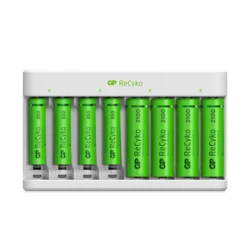 Caricabatterie standard GP E811 + 8 batterie NiMH 4xAA 2100mAh + 4xAAA 850mah Caricabatterie standard GP E811 + 8 batterie NiMH 4xAA 2100mAh + 4xAAA 850mah